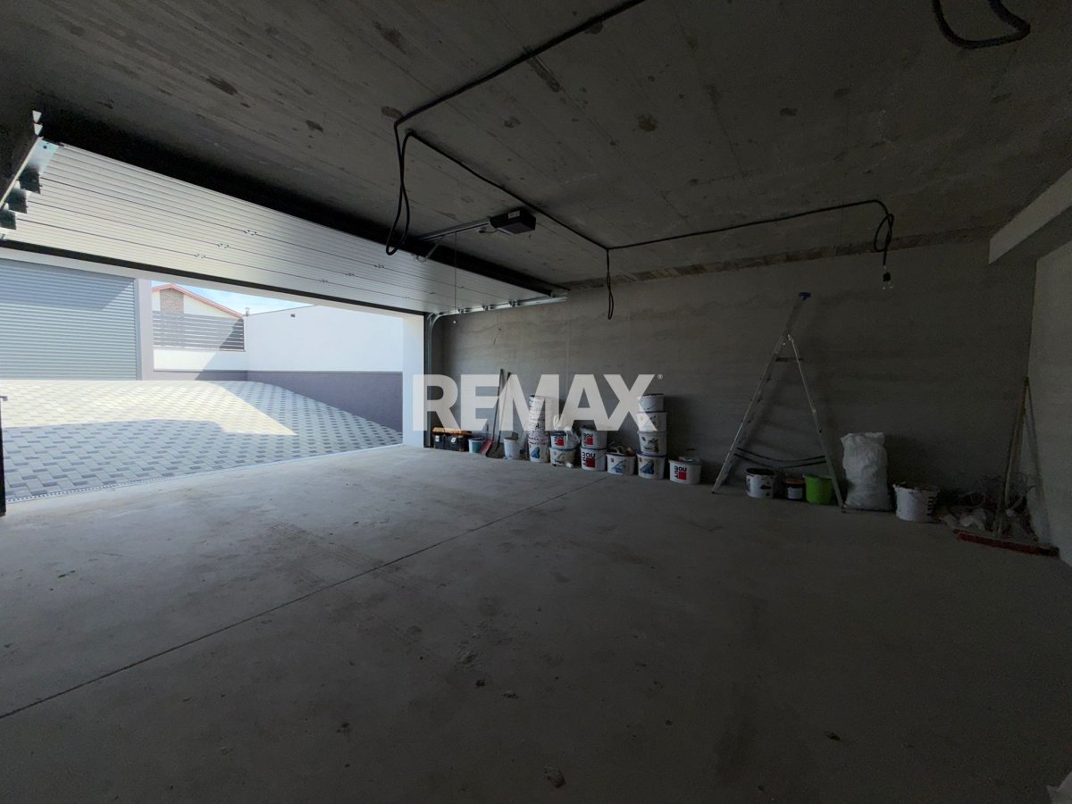 250.000 EUR