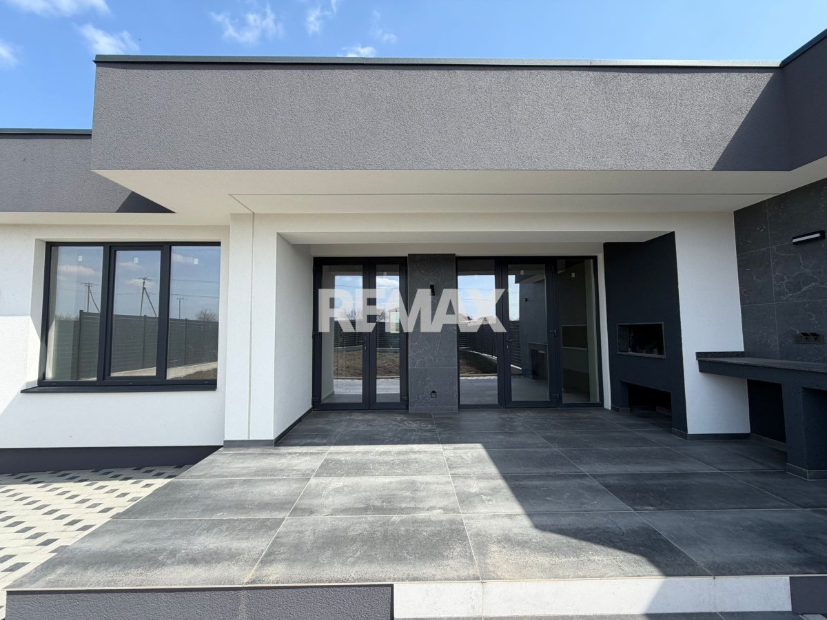 230.000 EUR