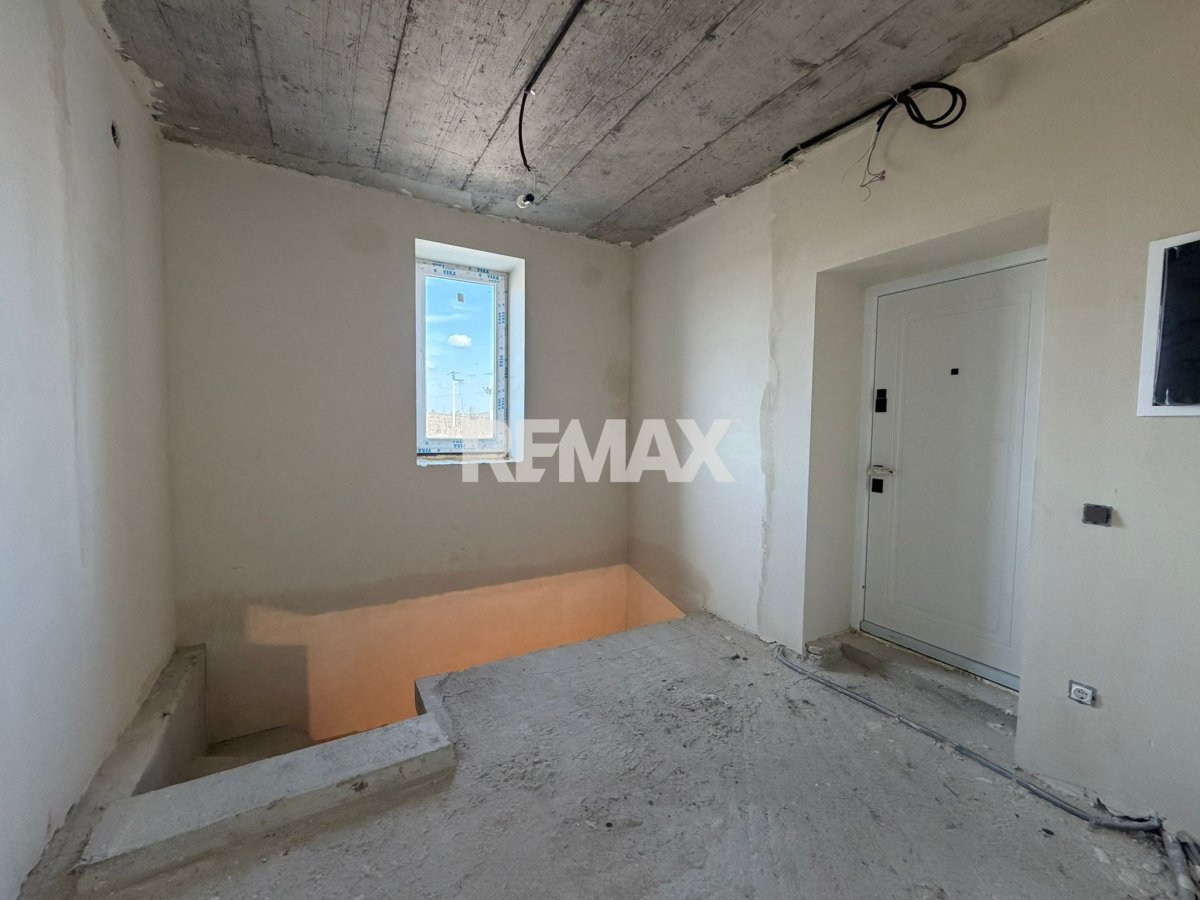 230.000 EUR