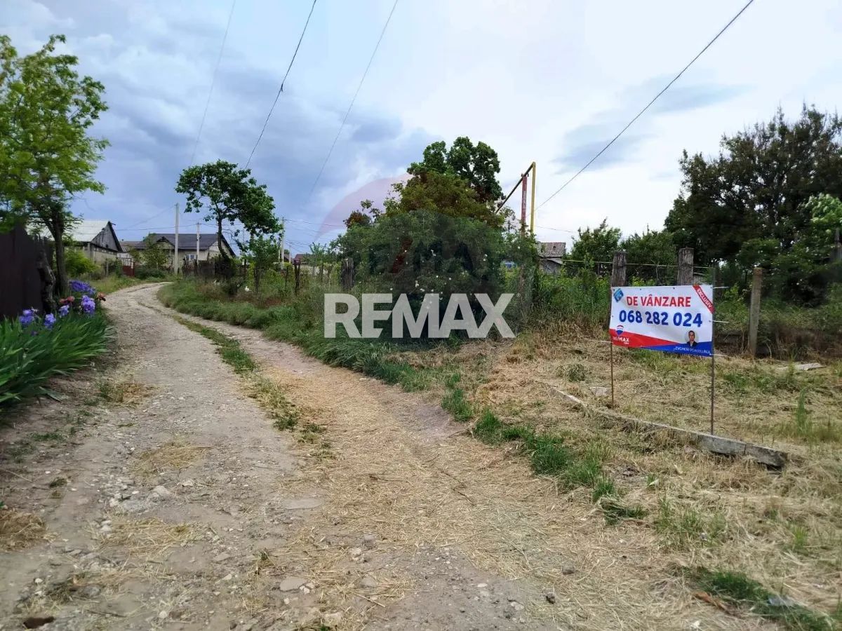 8.000 EUR